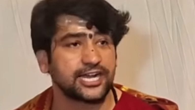 धीरेंद्र शास्त्री आपल्या वक्तव्यावर ठाम शिवाजी महाराजांचा अपमान
